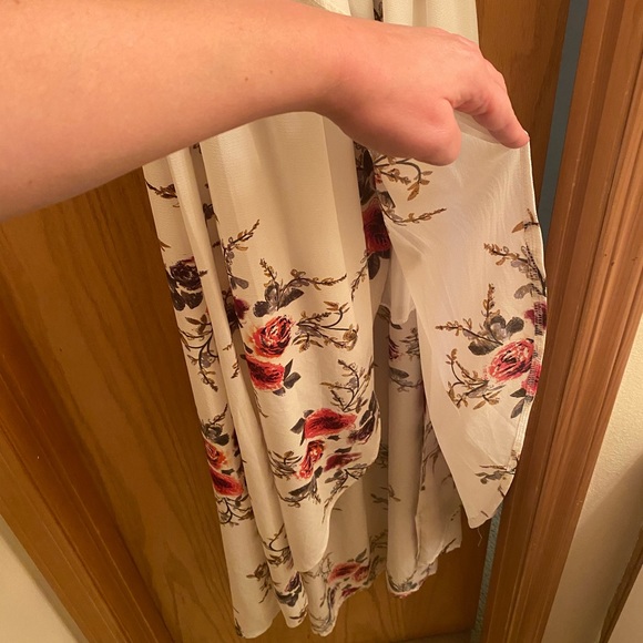 Hi-low floral maxi dress - Picture 3 of 4